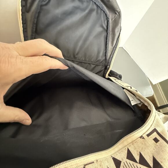 Dakine Full Size‎ Backpack Cream Black Aztec - Picture 15 of 16